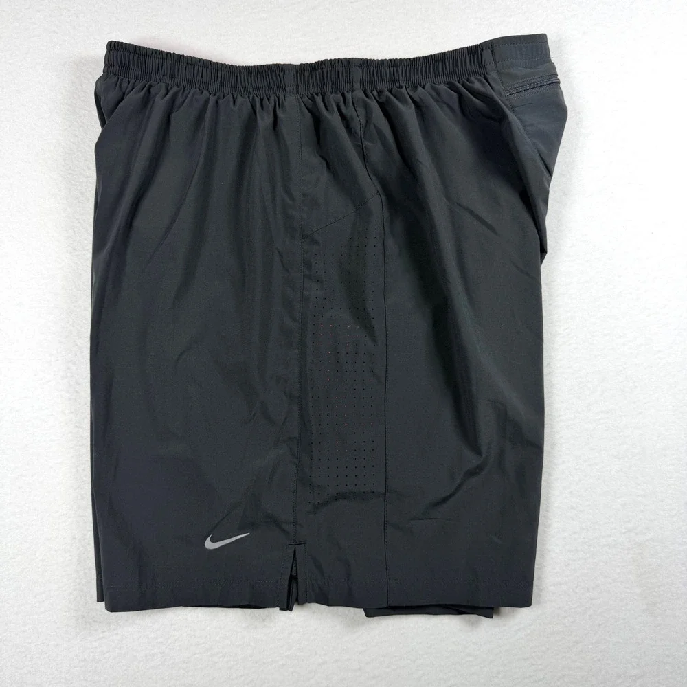 Nike Dri-FIT Running Shorts Mens XL Black Red Liner Zipper Pocket 7 Inch Inseam